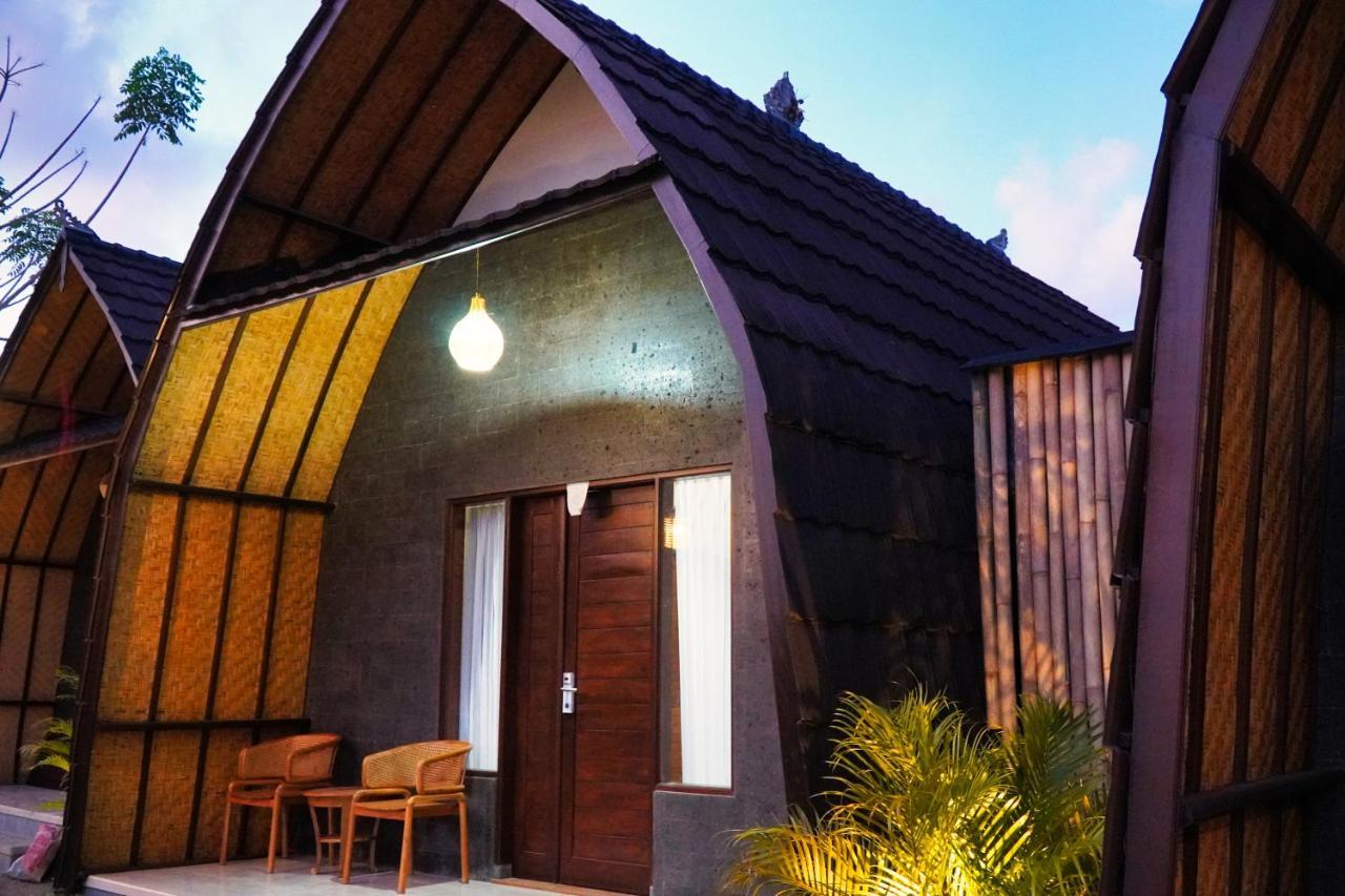 Adil & 4* Ubud